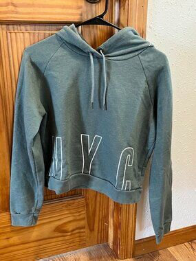 Aeropostale Women's Cropped NYC Hoodie Sweatshirt, Green, XS